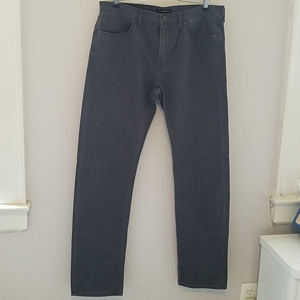 Men's pants/Banana Republic.  '